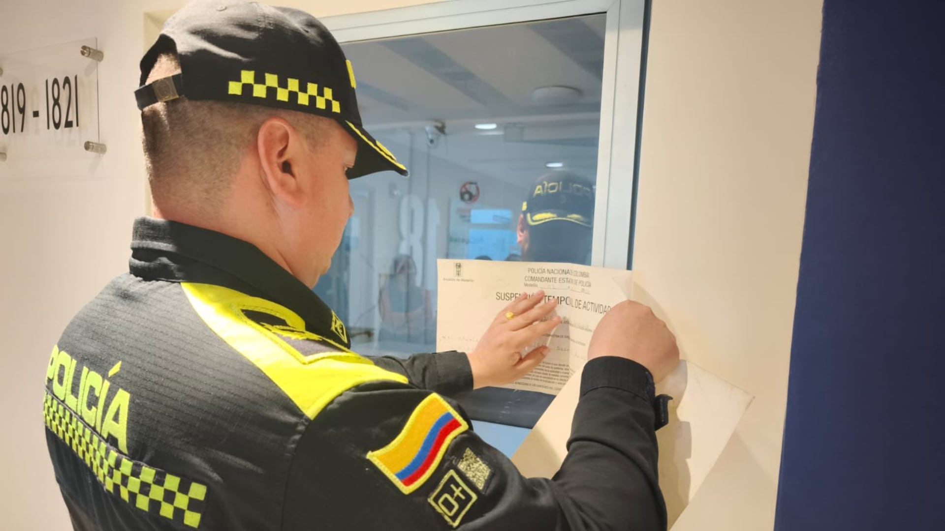 La Secretaría de Seguridad de Medellín suspendió las actividades en la IPS Bioceutica Wellness Center por denuncias de estafa a adultos mayores - crédito @ManuelVillaMe / X