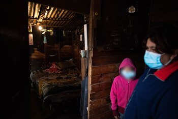 Débora Cainero, en su casilla,