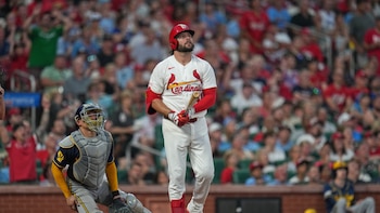 Los Cardenales frenan su pesadilla ante Milwaukee con un triunfo 5-1 - Clone - Clone