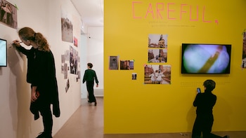 Maria Alyokhina, a la izquierda,