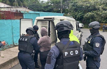 Con las capturas de este martes, la Policía de Control de Drogas suma 23 personas detenidas por su presunta relación con la organización criminal que opera en el cantón de La Unión. Crédito: MSP