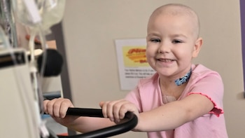 Una terapia innovadora logró frenar