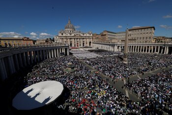 Más de 200.000 personas siguen