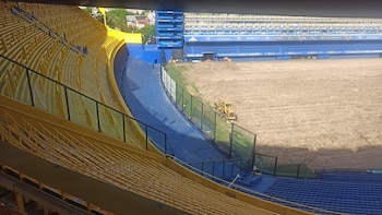 El césped estuvo 30 días