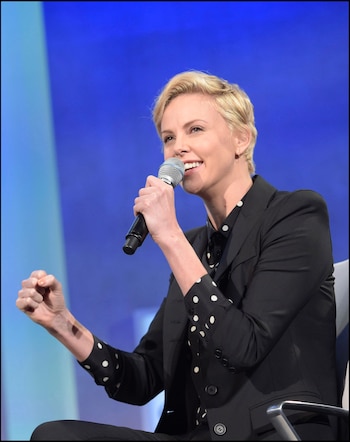 Charlize se mudó a EEUU