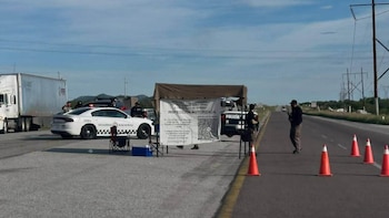 Fuerzas federales y estatales blindan carreteras de Sonora para prevenir retenes ilegales