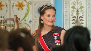 La princesa Ingrid de Noruega deslumbra en su debut como heredera: así ha lucido la tiara de amatistas que Harald V regaló a la reina Sonia