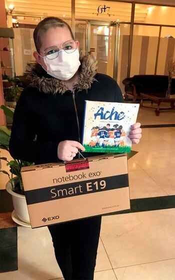 Ariana Grandón (18) (@ariiigrandon) tiene