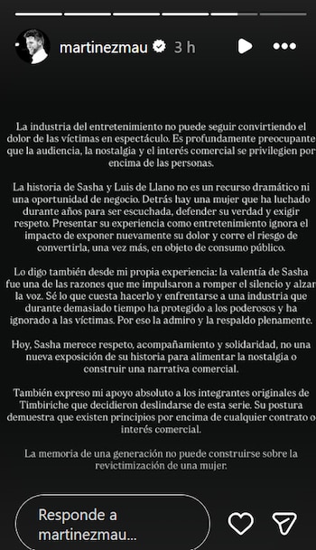 Captura de pantalla de una historia de Instagram de la cuenta martinezmau con un texto blanco sobre fondo negro