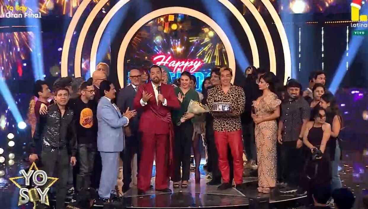 O elenco comemorou o aniversário de Franco Cabrera ao vivo com ‘Yo soy’. Televisão Latina.