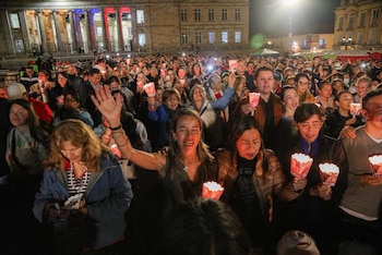 La velatón por las víctimas del terremoto incluyó un momento de oración - crédito @MinInterior/X