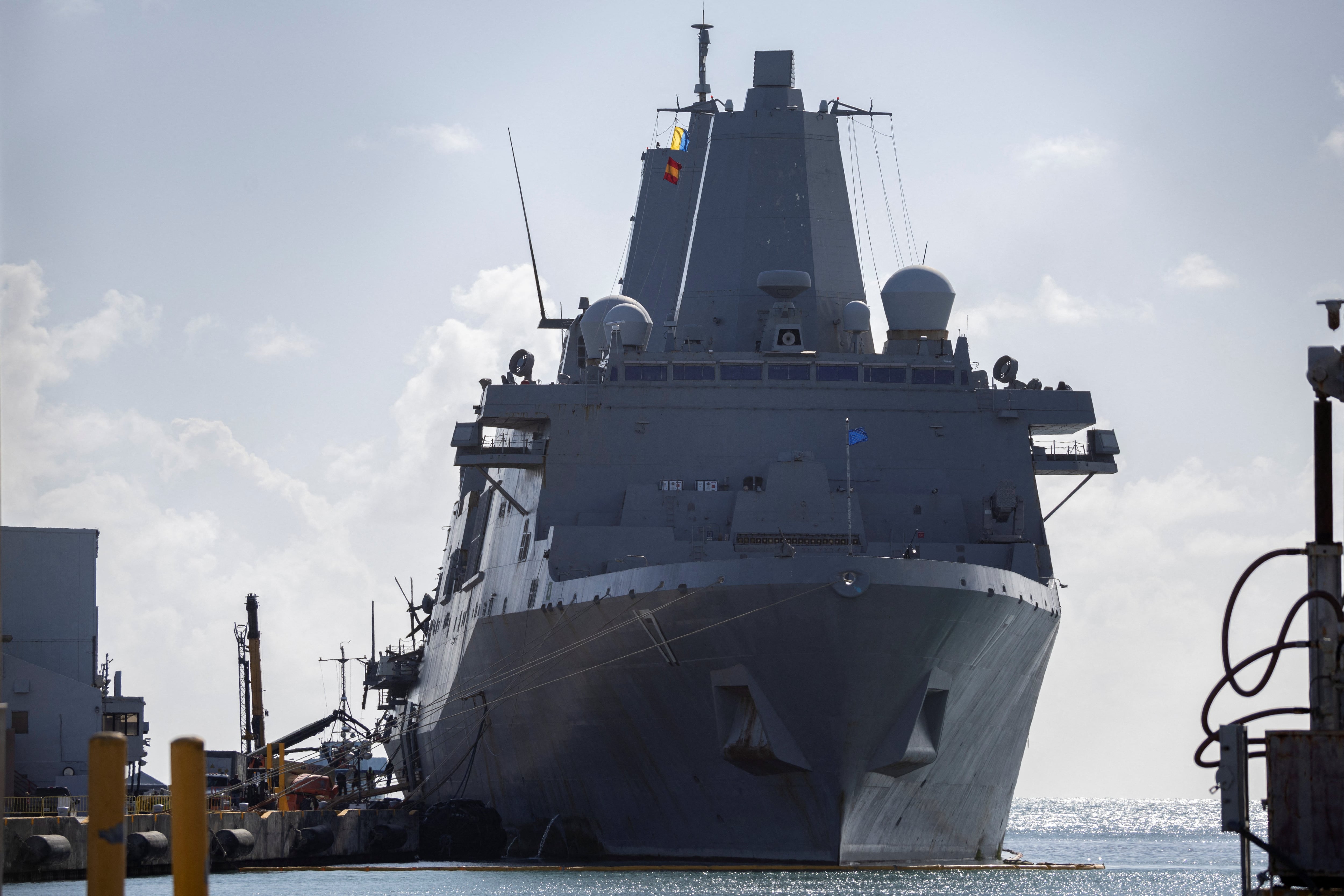 IMAGEN DE ARCHIVO. Vista del USS San Antonio (LPD-17). REUTERS/Ricardo Arduengo