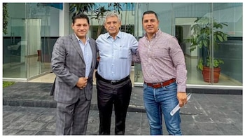 Alcalde prófugo de Cuautla presumió visita a las instalaciones de la Guardia Nacional horas previas a su orden de captura