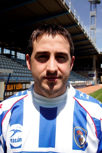 Vistió la camiseta del Ponferradina,