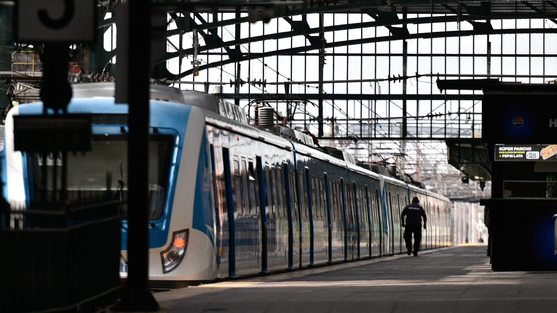 El cierre del ramal impacta negativamente en pequeñas localidades del sur bonaerense, que dependían del tren para su comunicación (Adrían Escandar)