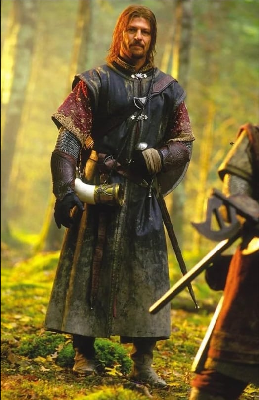 El papel de Aragorn en la saga El señor de los anillos asoció la imagen del actor con piezas de cuero y tonos tierra