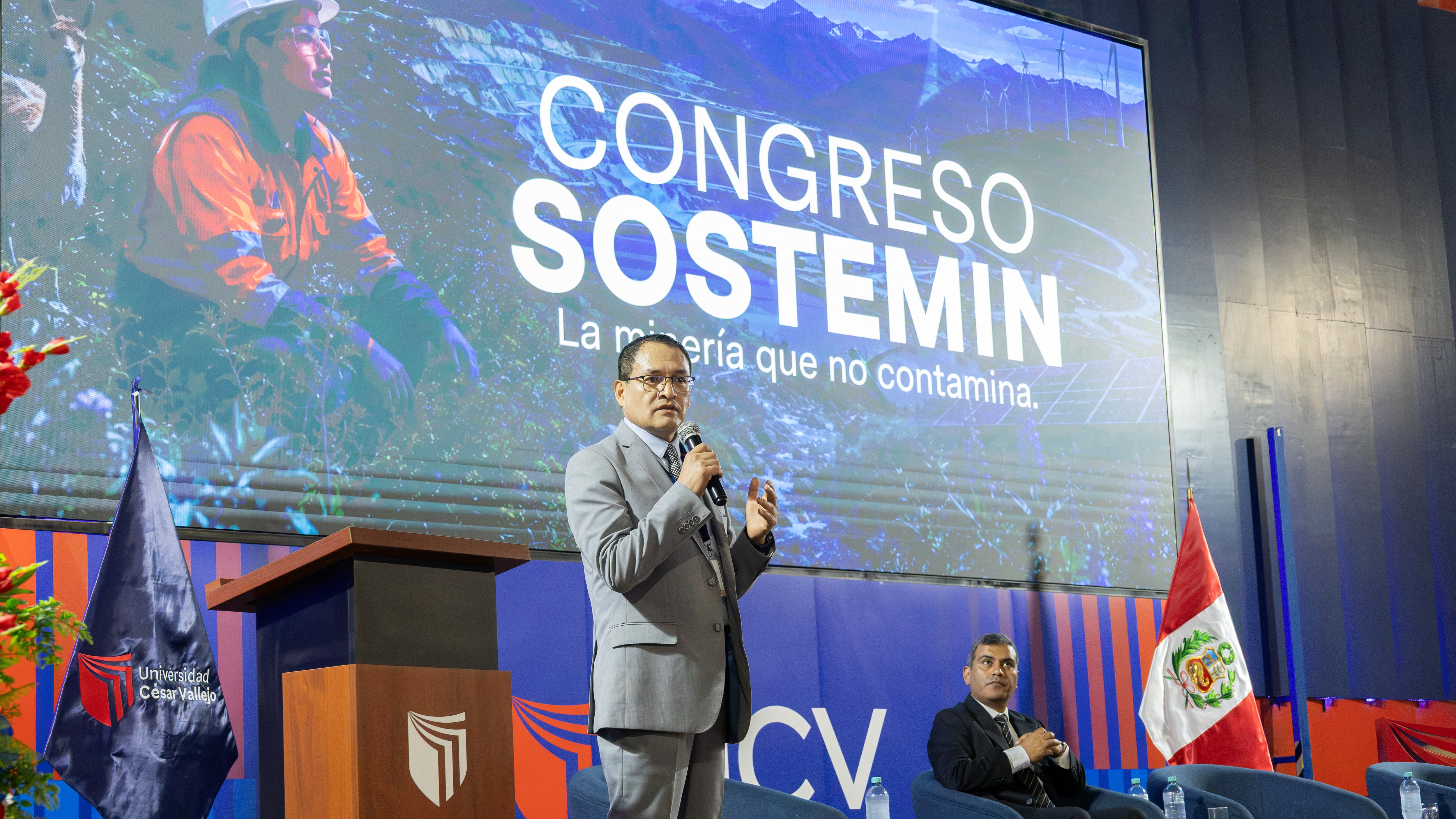 “La minería y el medio ambiente pueden coexistir”: universidad peruana debate los desafíos de la minería sostenible