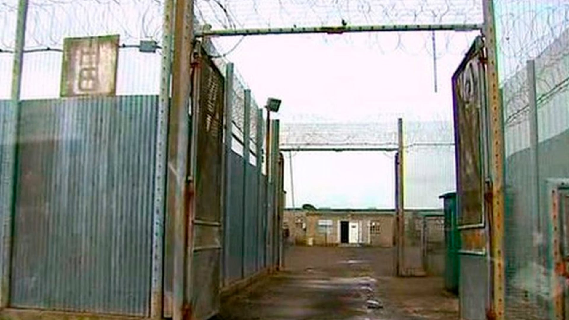 El complejo penitenciario instalado en las afueras de Lisburn, a unos 14 kilómetros al suroeste de Belfast, en Irlanda del Norte, diseñado para que nadie pudiera salir de allí sin autorización