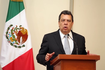 Ángel Aguirre Rivero durante un evento público en octubre de 2014. (Crédito: Especial)