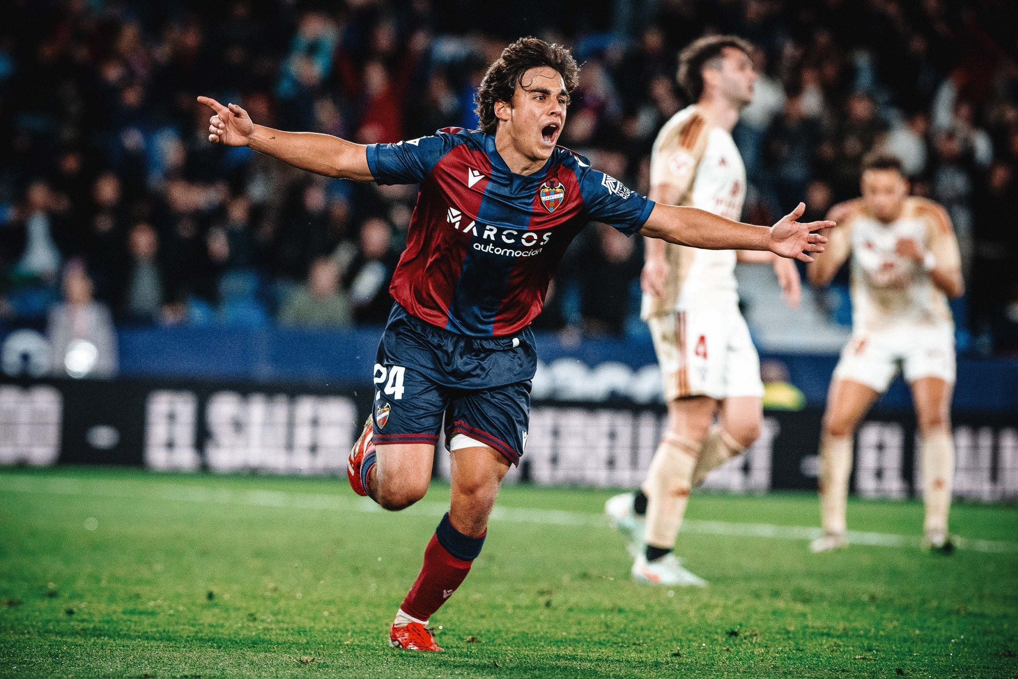El mediapunta español de 23 años llegaría del Levante UD a Coapa con un contrato por tres temporadas. (X/ @LevanteUD)