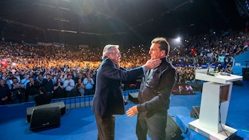 Alberto Fernández le otorga más