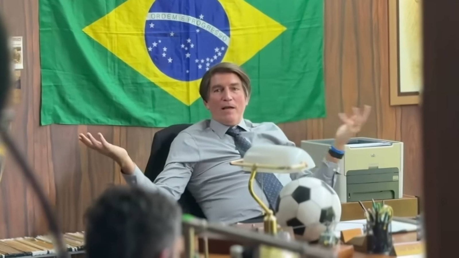 Jim Caviezel encarna a Jair Bolsonaro en una película biográfica. (Redes sociales)