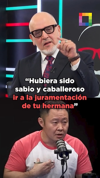 Hombre calvo con barba, gafas y traje. Debajo, hombre asiático con camiseta, frente a un micrófono. Texto blanco y rojo superpuesto en la mitad de la imagen