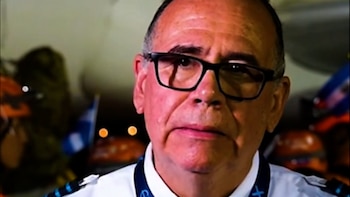 El ex piloto de Hugo Chávez aregresó a Venezuela del exilio con ayuda humanitaria