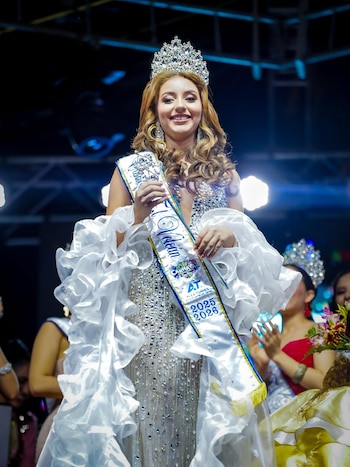 La agenda de la celebración abarca la elección de reinas de distintos barrios y sectores antes de elegir a la reina de las fiestas patronales; además del desfile de carrozas por las calles principales y los eventos religiosos./ (Redes del Carnaval de San Miguel)