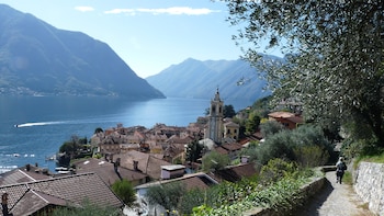 Una joya de la Suiza italiana marcada por siglos de historia y que se encuentra inmersa en un festival de cine