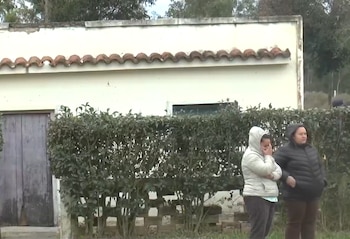 La casa de Mariana del Rosario, en la que fue asesinada por su pareja en Uruguay (Captura Telenoche/Canal 4)