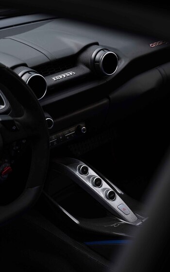 El interior tiene algunas partes