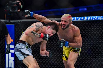 Deiveson Figueiredo habría puesto una condición para un cuarto episodio contra el peleador azteca (Foto: Gary A. Vasquez/USA TODAY Sports)