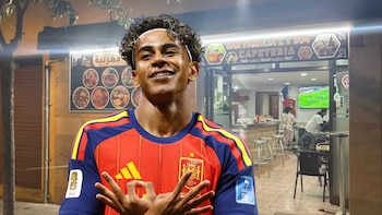 El bar del tío de Lamine Yamal al que el futbolista no puede ir a comer “tranquilo”: con un nombre poco discreto y en el barrio en el que creció