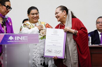 Guadalupe Taddei Zavala dando