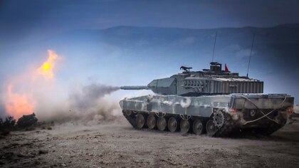 Munición de gran calibre y más tanques ‘Leopard’: España prepara un nuevo envío de armamento a Ucrania