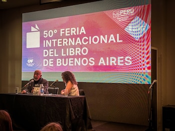 Leonardo Padura presenta "Morir en la arena" en la Feria del Libro de Buenos Aires