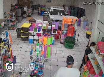 José “N” foi preso no dia 15 de maio após invadir um escritório onde o casal vítima se recusava a pagar à quadrilha 20 mil pesos por semana. Crédito: FGJ-CDMX