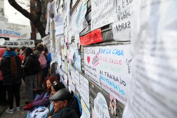 La guardi en la puerta