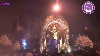 Procession of Lord of the Attributes. (Capture: Nazarenas TV)