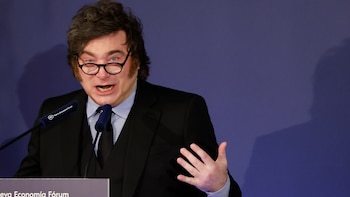 Según el Gobierno, los salarios del Sector Privado Registrado ganaron 10,4% de poder de compra en la era Milei. (EFE)