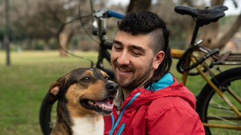 Rescató a un perro en