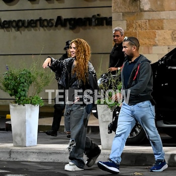 Shakira llegó en un vuelo