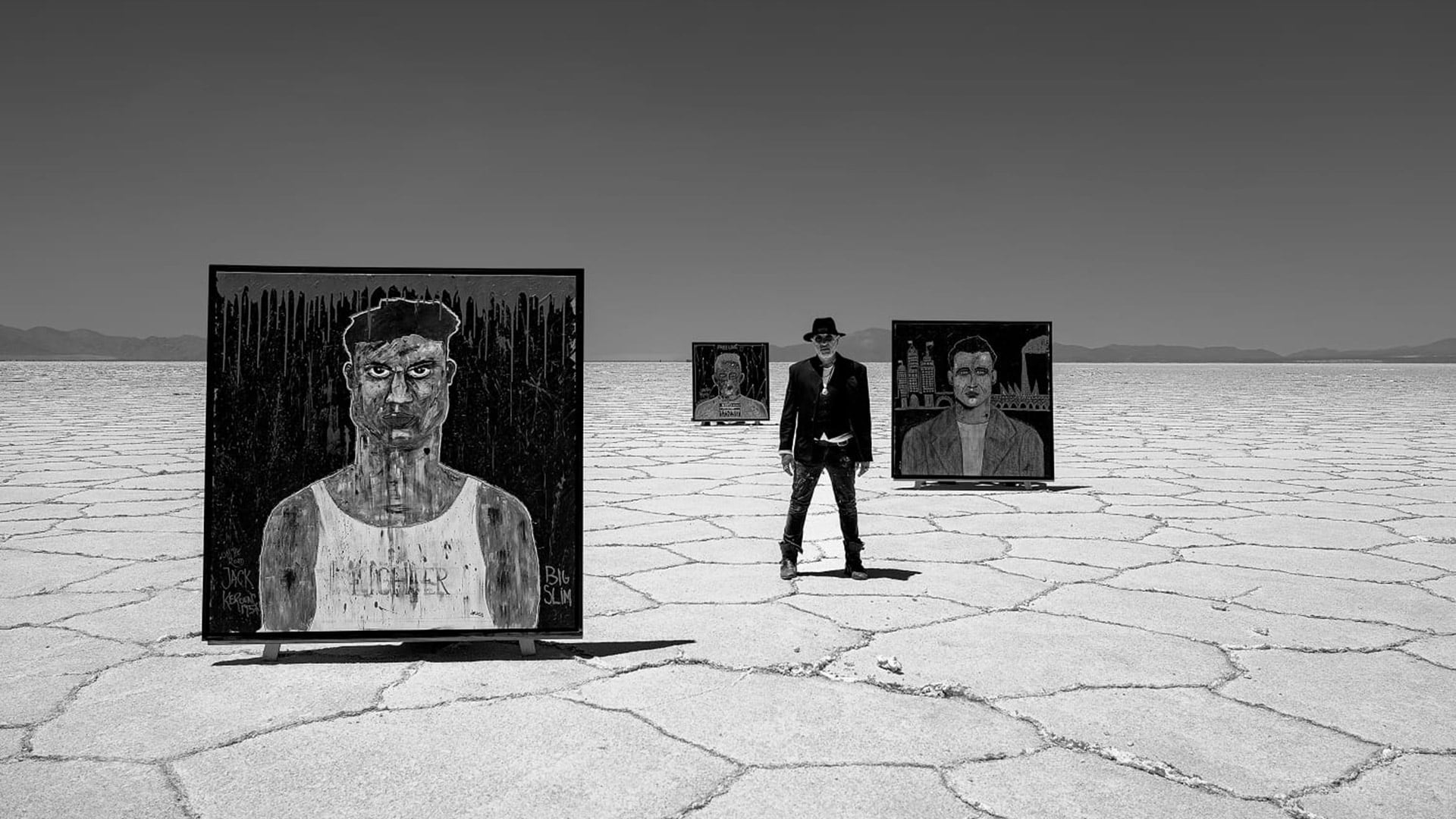 Halfin fotografió a Rodríguez y sus obras pictóricas en Salinas Grandes