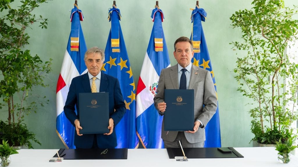 El Gobierno y la UE estudiarán minerales en Pedernales (Foto cortesía Cancillería)