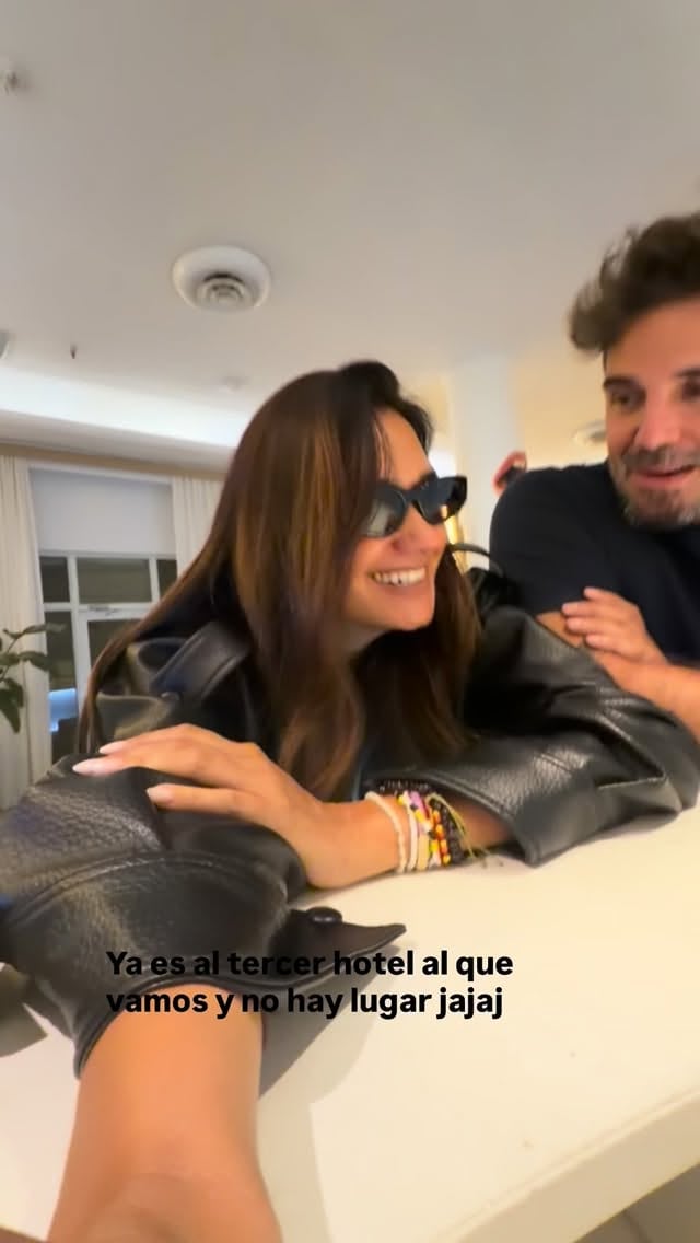 El mal cálculo en el horario del ingreso al alojamiento dejó a Momi y Sebastián Espada sin lugar donde dormir hasta la tarde