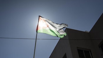 Mueren dos palestinos tiroteados en un coche en el centro de Israel