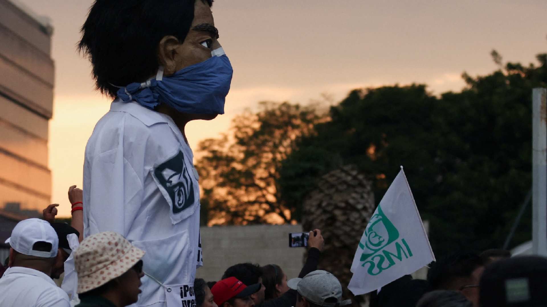 En comisiones de San Lázaro, diputados solicitaron más recursos para cubrir las prestaciones de los trabajadores del IMSS.Crédito: Reuters