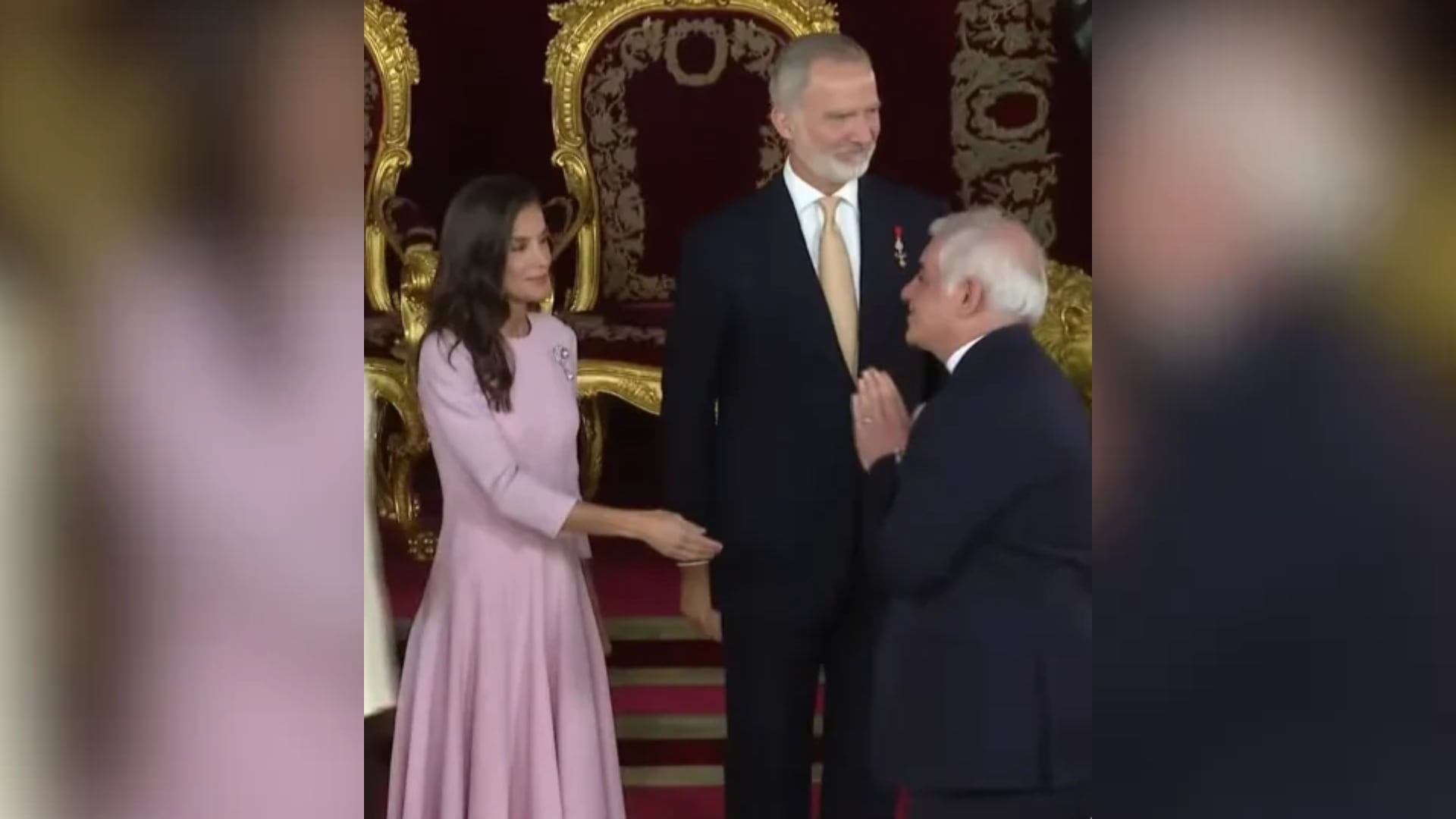El embajador de Irán niega la mano de la reina Letizia (Casa Real)
