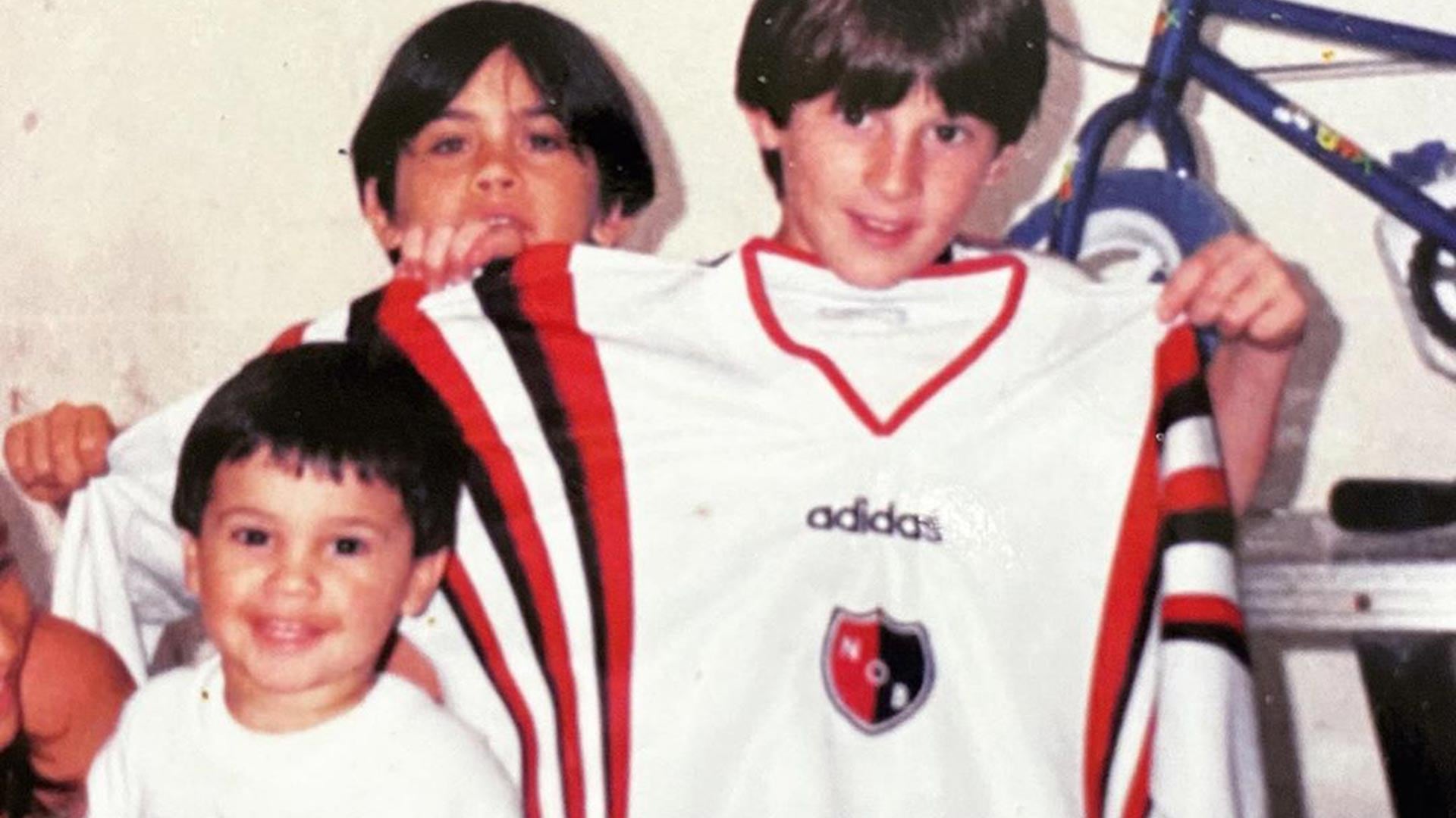 El personaje de la serie es similar a Messi de pequeño